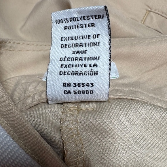 IZOD Easy Care Poly Golf Skorts Multi Pocket w/ Belt Khaki US Sz 16 Like New! - Picture 8 of 10